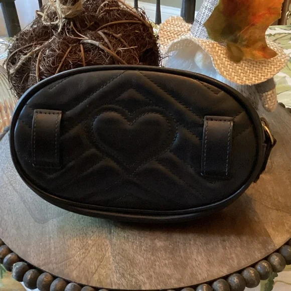 GUCCI GG Marmont Women's Belt Bag - Picture 2 of 11